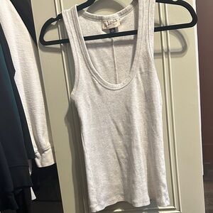 Slim fit tank top sz s